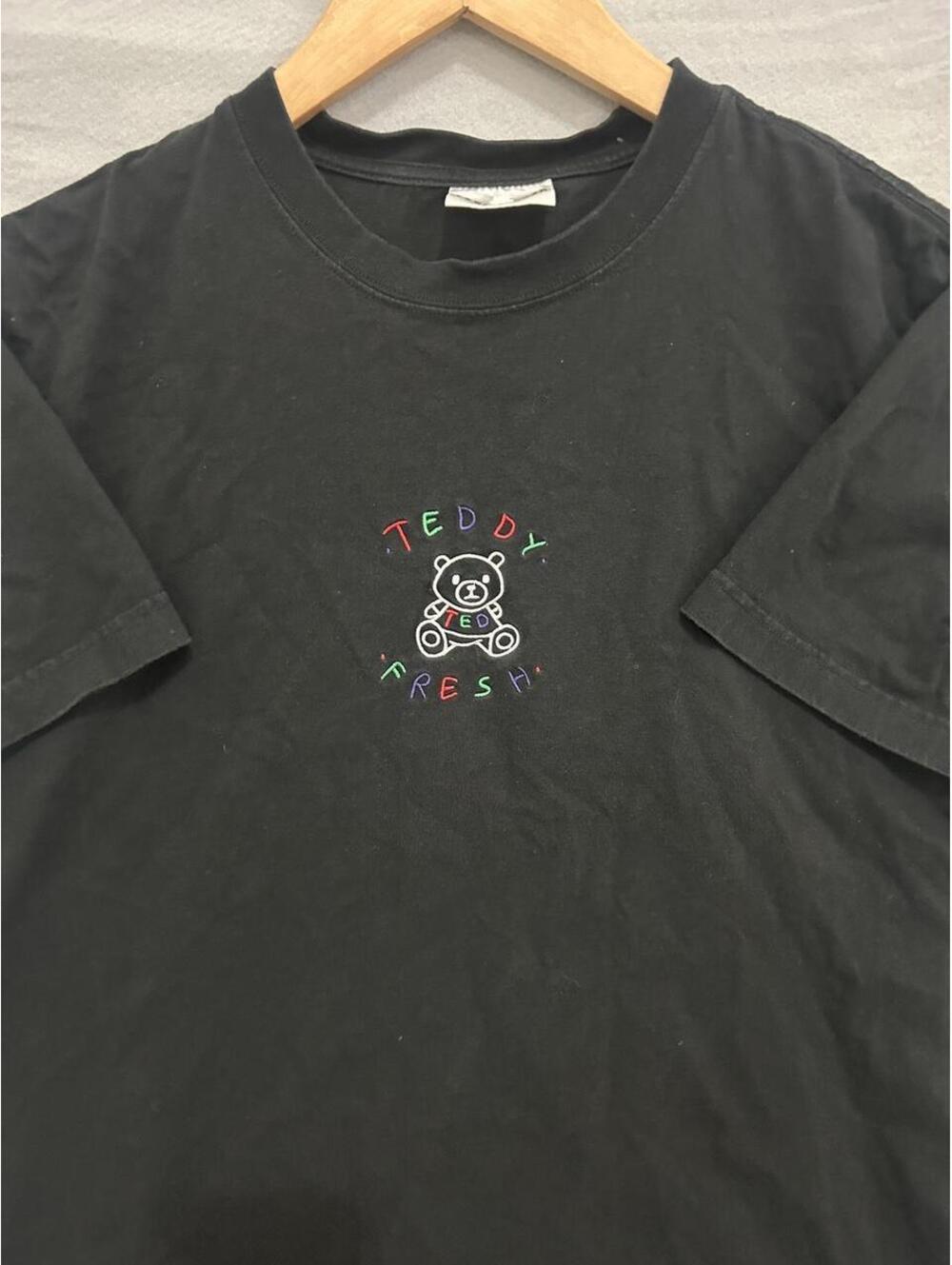 Teddy Fresh Black Men's T-Shirt Size L with Rainbow Teddy Bear Graphic